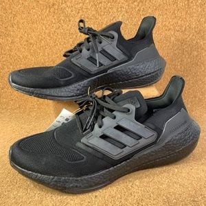 adidas | Shoes | Adidas Ultraboost 22 Shoes Mens 2 Triple Black Running  Sneakers Low Gz127 | Poshmark